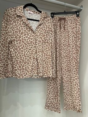 Pink Lily small Leopard Print Pajama Set - Cream & Brown.  Like new